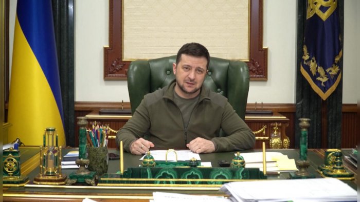 This image has an empty alt attribute; its file name is volodymyr-zelensky-afp-1102839-1650575717.jpg